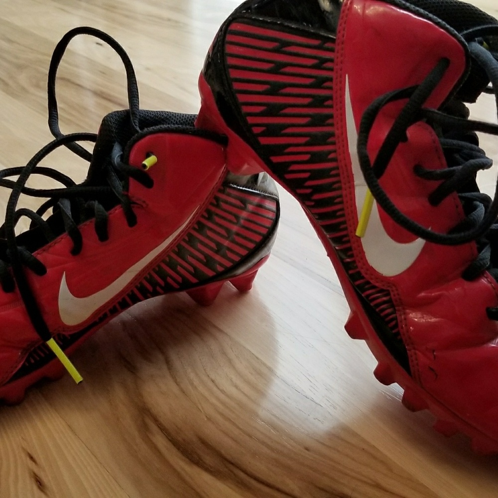 Youth bike cleats
